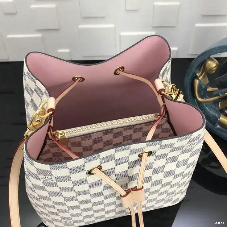 Bags 19T1L0499 LV 0623